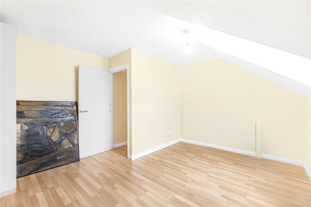 Property photo 3 of 12 Picture No. 04