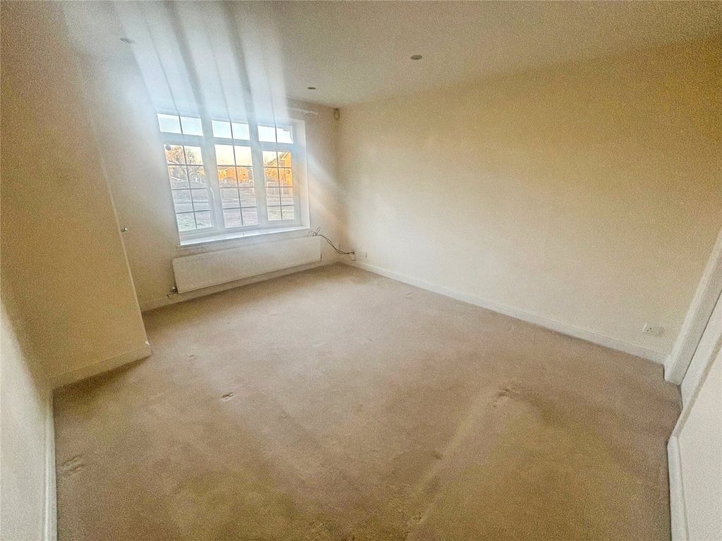 Property photo 3 of 10 Picture No. 14