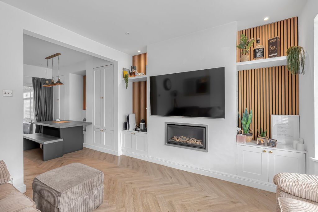 Property photo 3 of 25 Picture No. 04