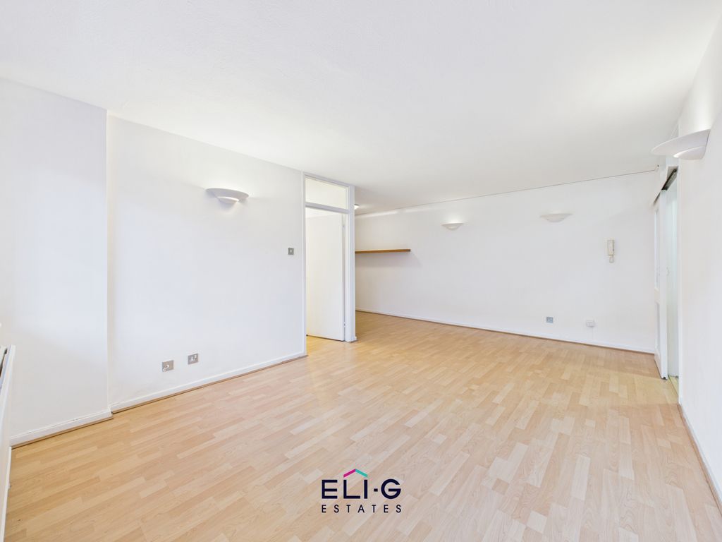 Property photo 3 of 11 Gallery