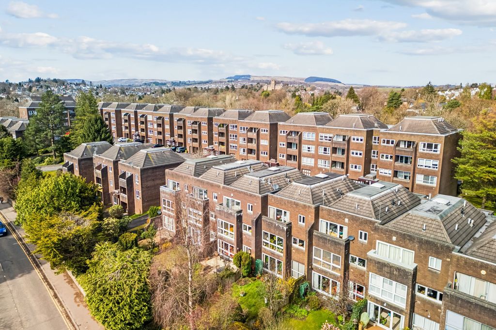 Property photo 1 of 53