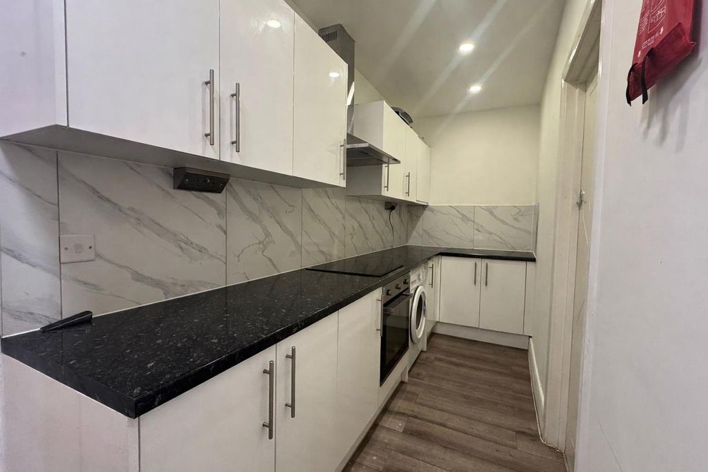 Property photo 3 of 5 Chatgpt Image Mar 31, 2026, 02_42_51 Pm.Png