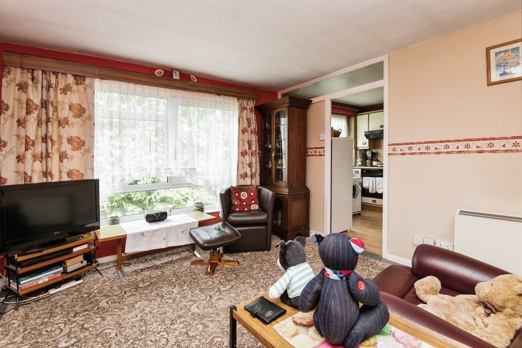 Property photo 2 of 14