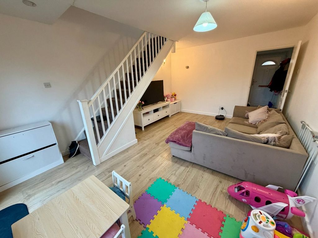 Property photo 3 of 9 Sitting/Dining Room