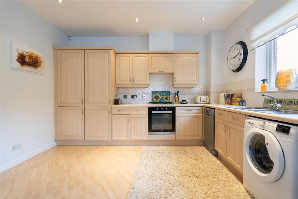 Additional image 4 of 2 bed flat for saleUnion Street, North Shields NE30