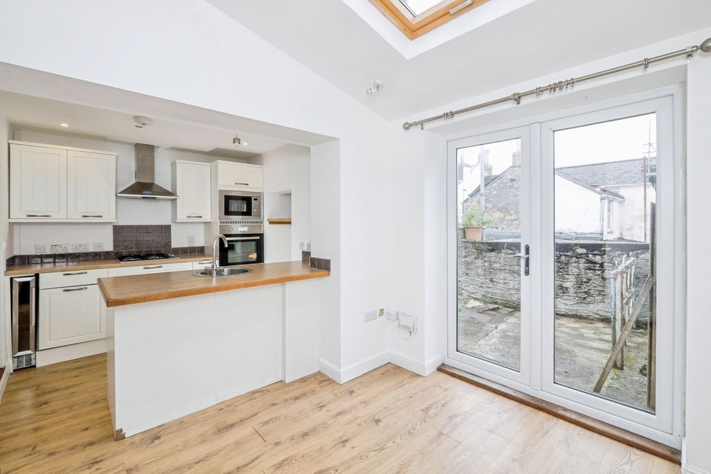 Property photo 3 of 14 Pbox-Img.Jpg