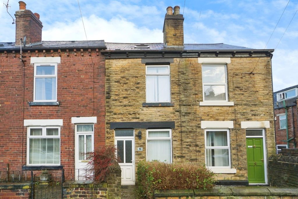 Property photo 1 of 12 Front