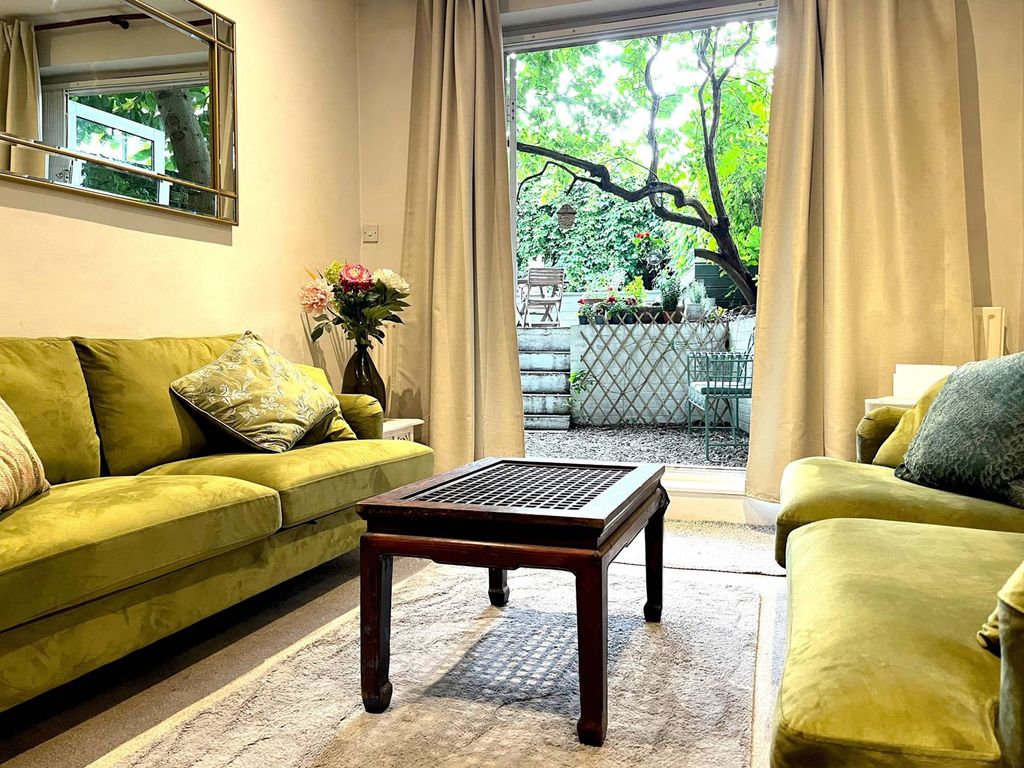 Property photo 3 of 12