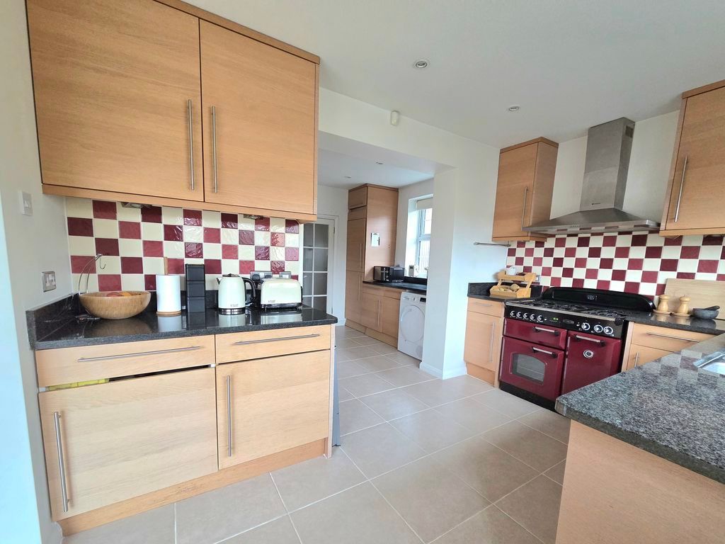 Property photo 3 of 27 Photo 14