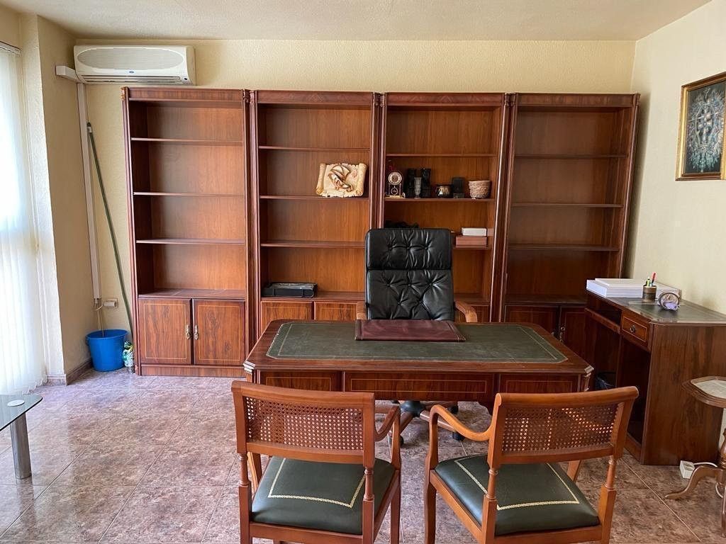 Property photo 2 of 12