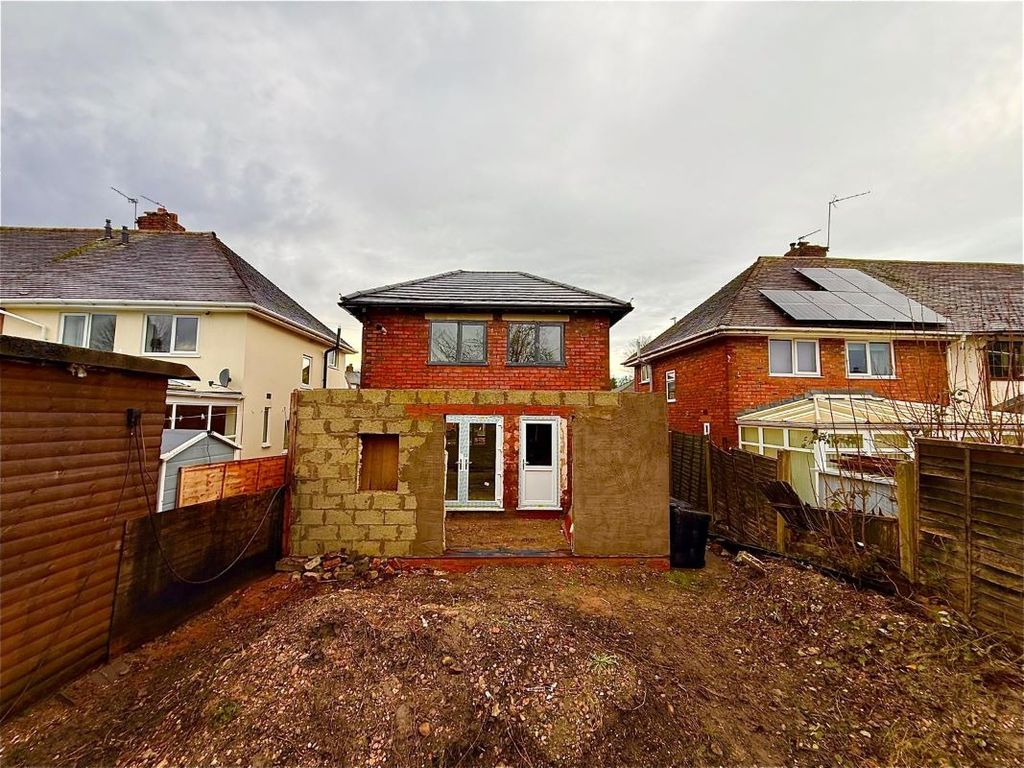 Property photo 3 of 4