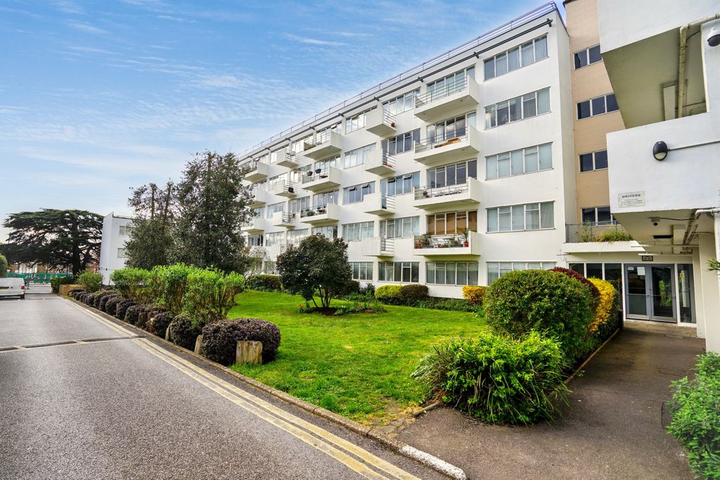 Property photo 1 of 14 79 Pullman Court, Streatham Hill, London, Sw2 4st