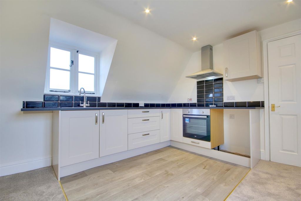 Property photo 2 of 8 Img_4417-Img_4419.Jpg