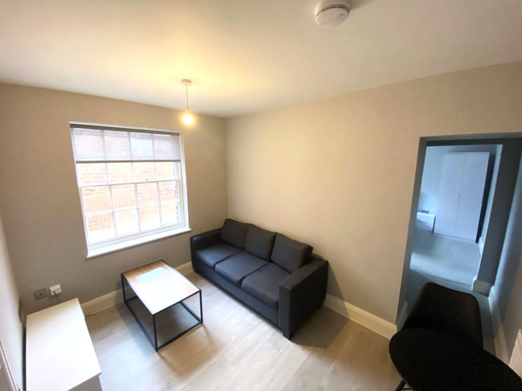 Property photo 2 of 10 0Fa0Fc4E-45Ec-4846-Aa26-1E25Ccbf1d9c