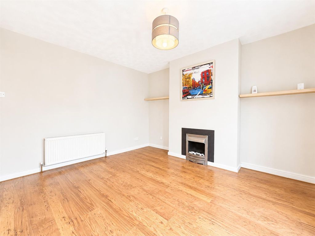 Property photo 2 of 13 14