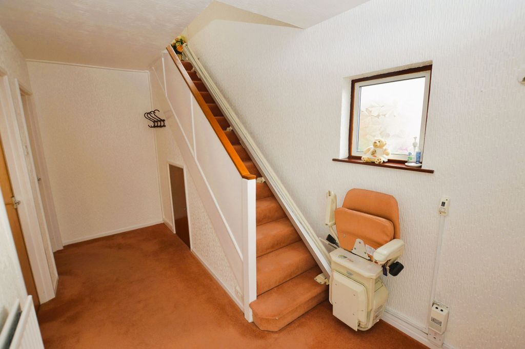 Property photo 2 of 30