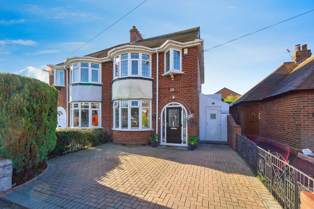 Property photo 1 of 15