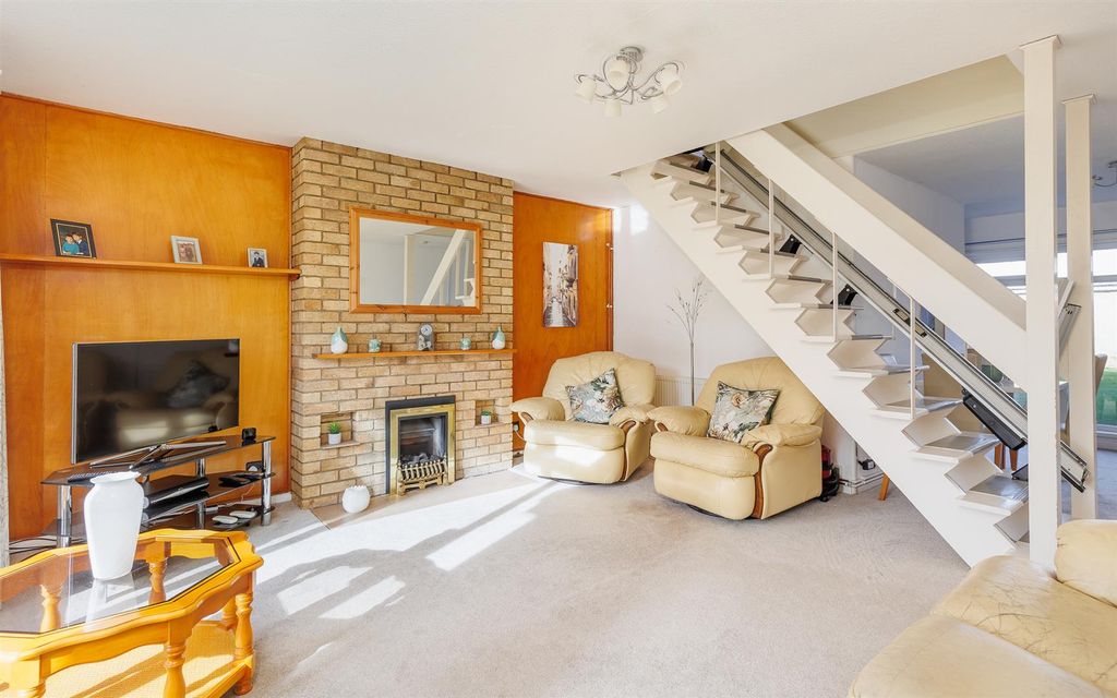 Property photo 2 of 22