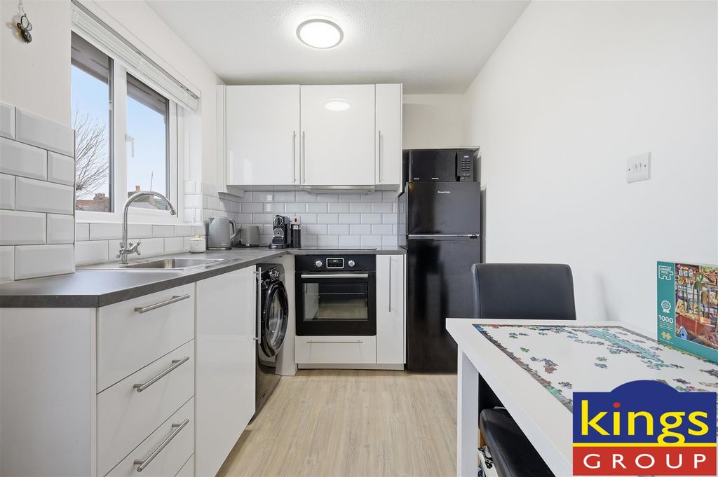 Property photo 3 of 10 Img_2049.Jpg