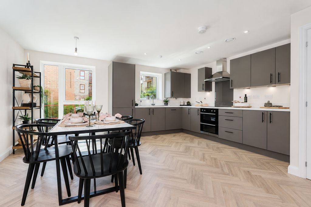 Property photo 1 of 10 Avenue5