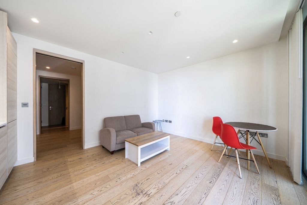 Property photo 3 of 14 1450241-9-69Eb762...