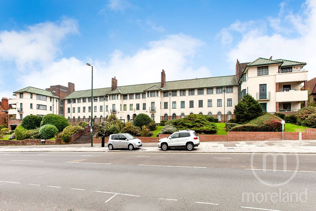 Property photo 2 of 9 4225783