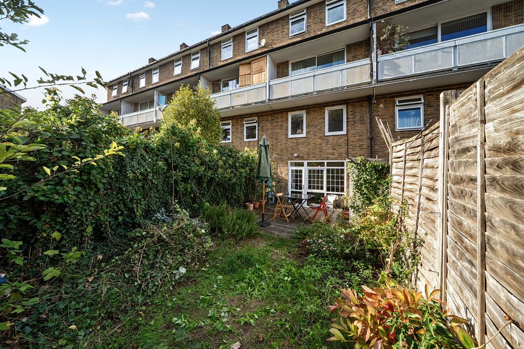 Property photo 2 of 17 1530510-9-6Ac7Aa4...