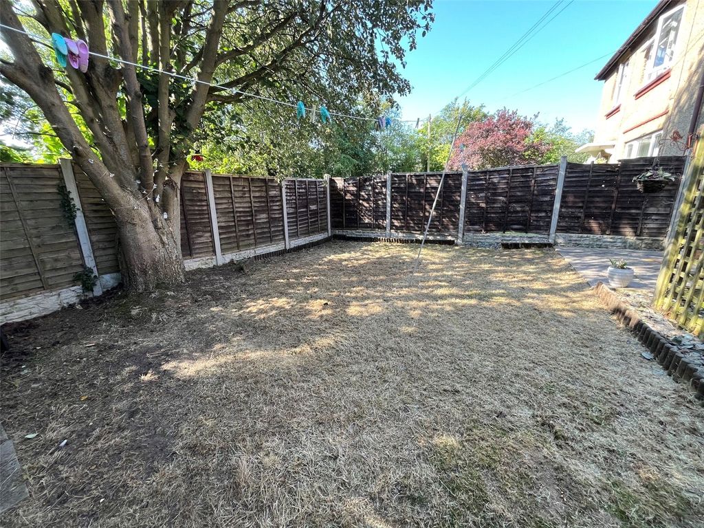 Property photo 2 of 12 Picture No. 18