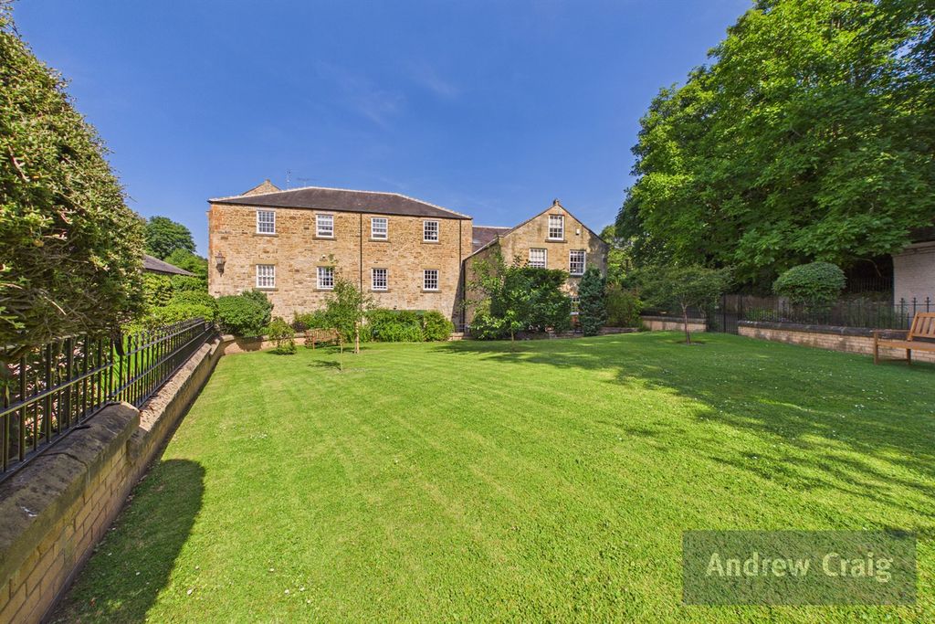 Property photo 1 of 18 (Main)