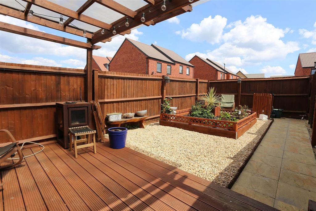 Property photo 3 of 19
