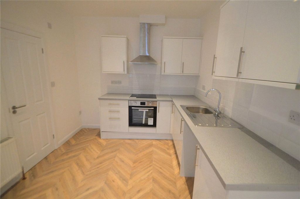 Property photo 2 of 8 Picture No. 05