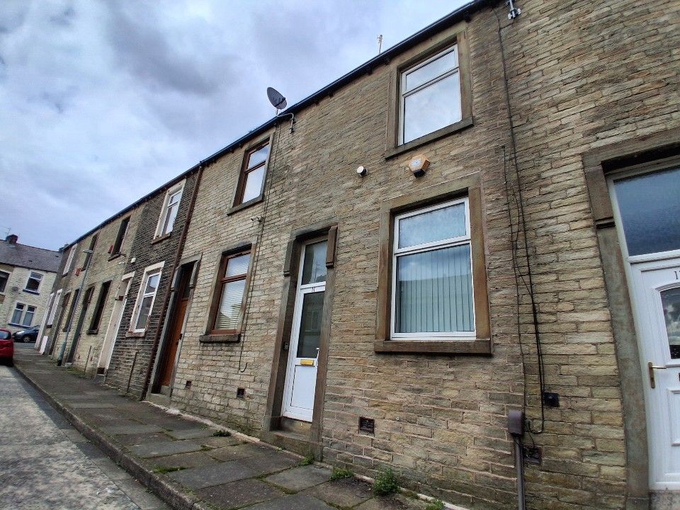 Property photo 2 of 18