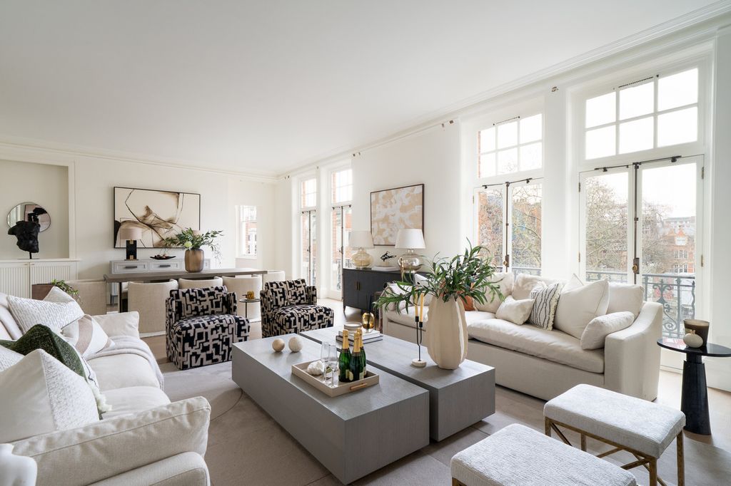 Property photo 1 of 25