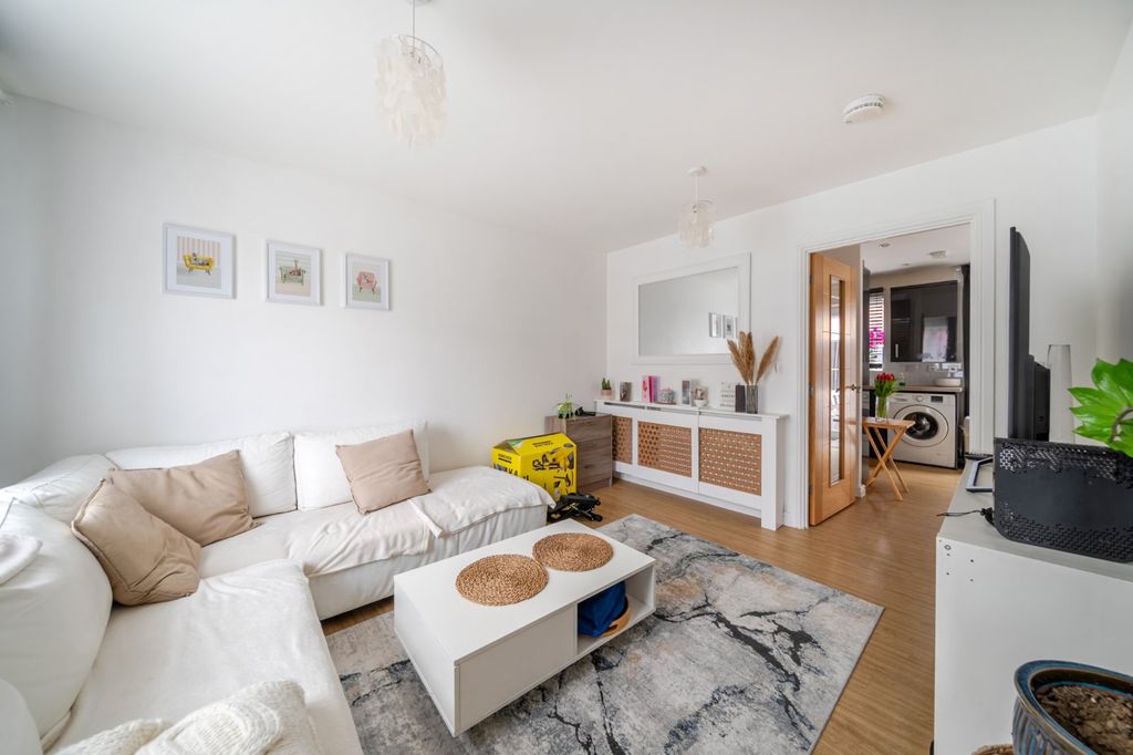 Property photo 2 of 19 Picture No. 13