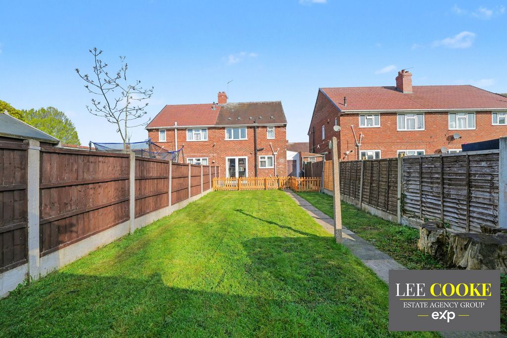 Property photo 2 of 26