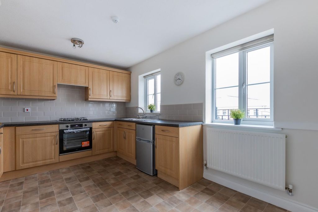 Property photo 2 of 12 27-10.Jpg