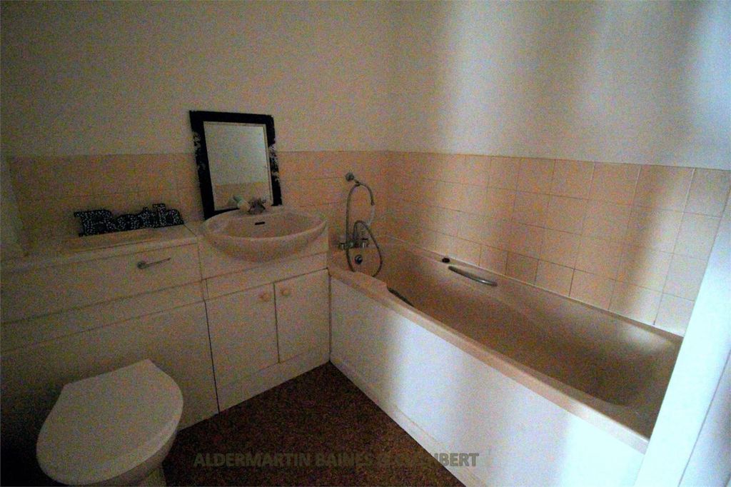 Property photo 3 of 9