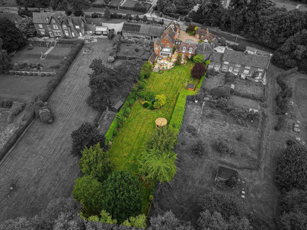 Property photo 2 of 46