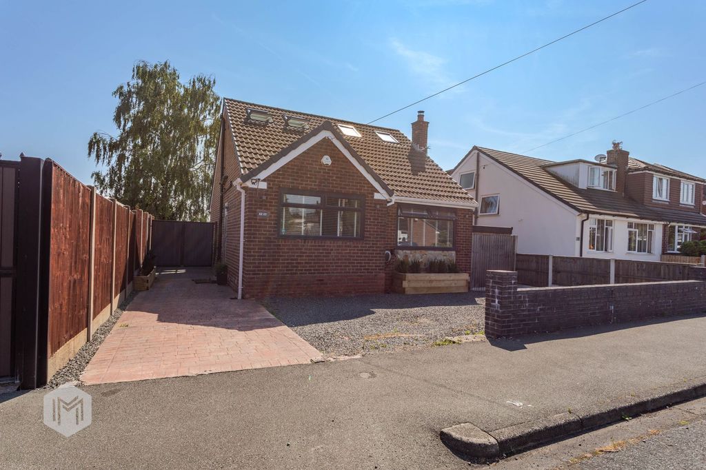 Property photo 2 of 31