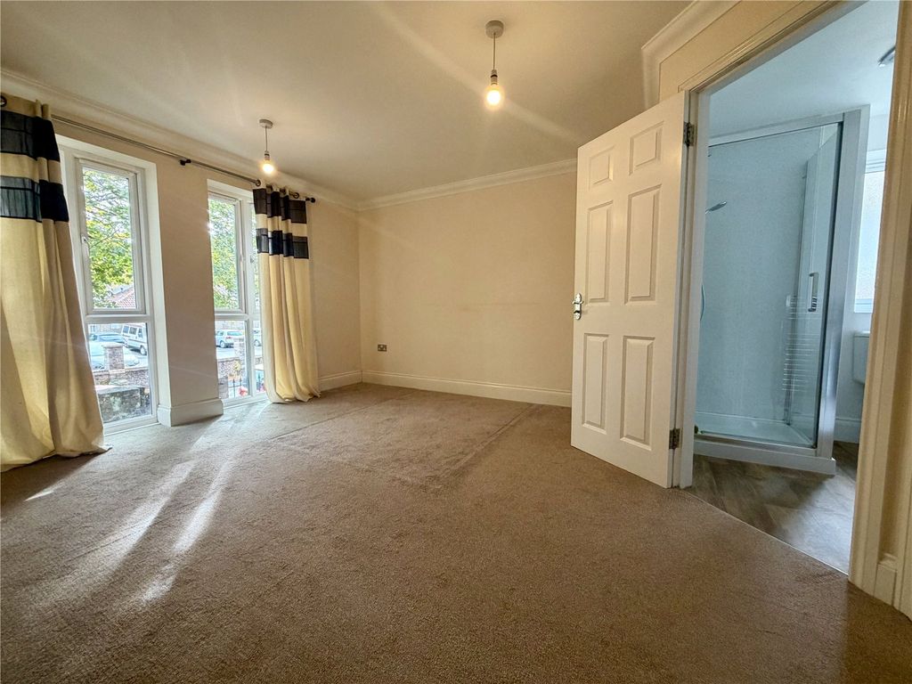 Property photo 3 of 11 Picture No. 08
