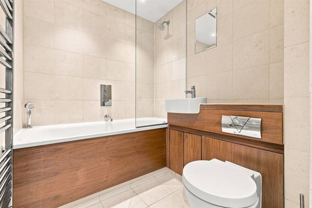 Property photo 3 of 17 3
