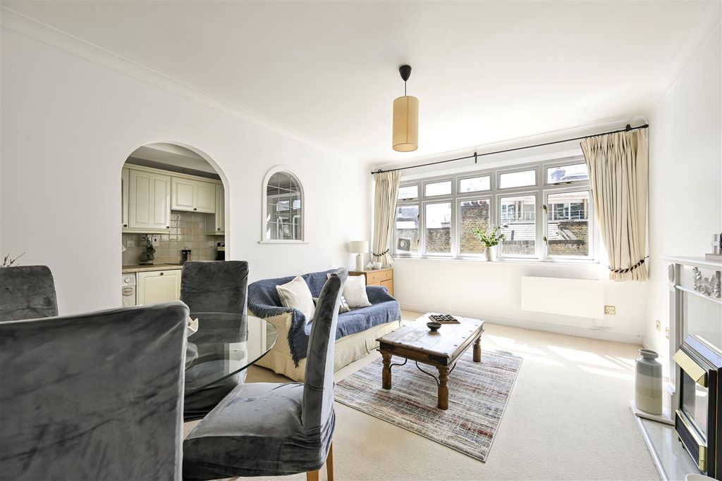 Property photo 2 of 11 202608 Flat 18_2.Jpg