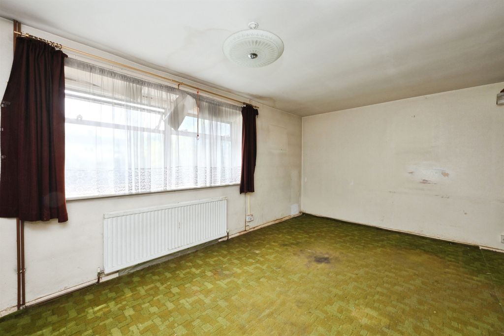 Property photo 3 of 21