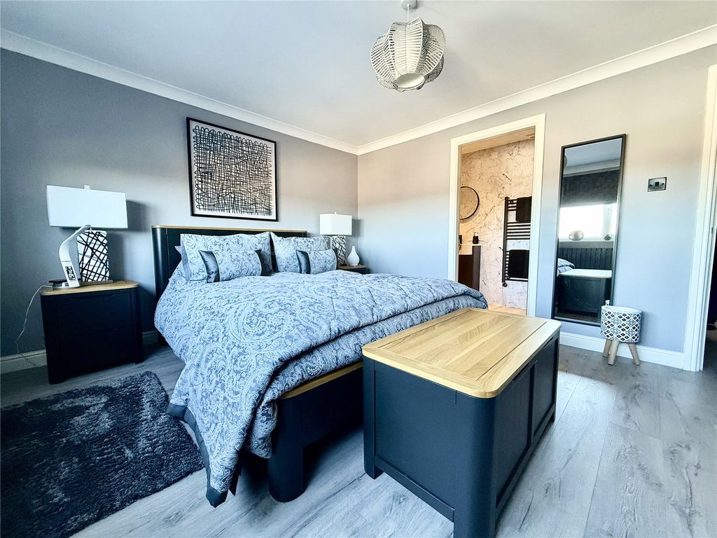 Additional image 6 of 3 bed flat for saleSouth Marine Drive, Bridlington, East Yorkshire YO15