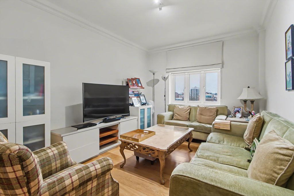 Property photo 3 of 12 Image