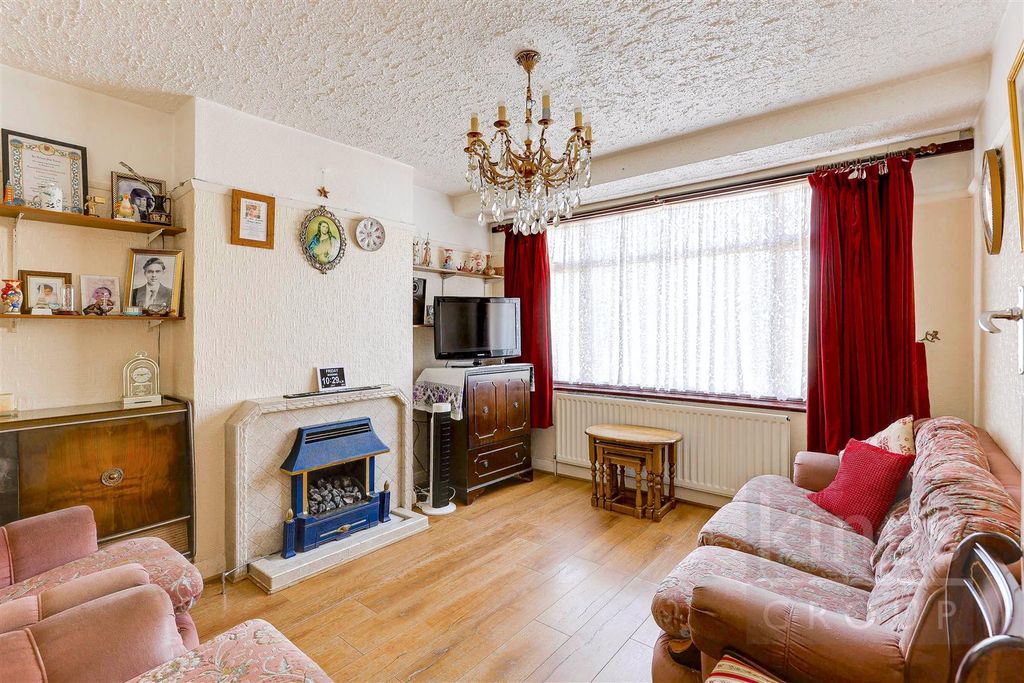 Property photo 2 of 16