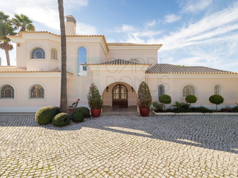 Property photo 3 of 60