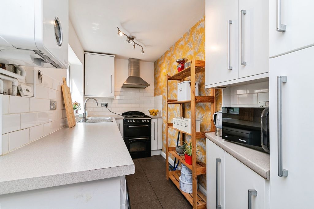 Property photo 3 of 19 Pbox-Img.Jpg