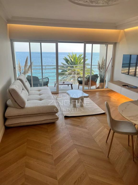 Property photo 1 of 5 Cannes – Seafront – Stunning One-Bedroom Apartment