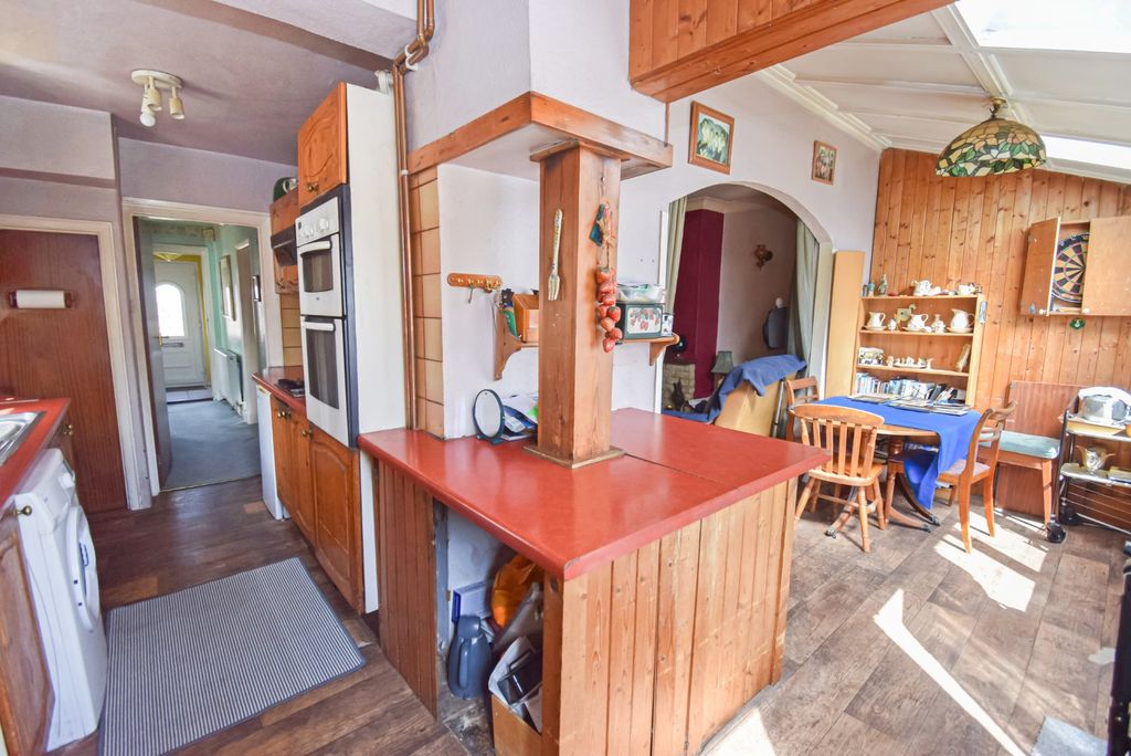 Property photo 3 of 14 Kitchen/Dining Room